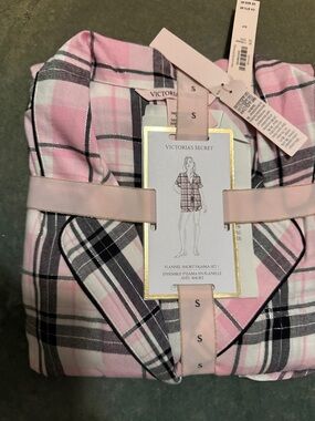 Victoria's Secret Pink and Black Plaid Short Flannel Pajama Set